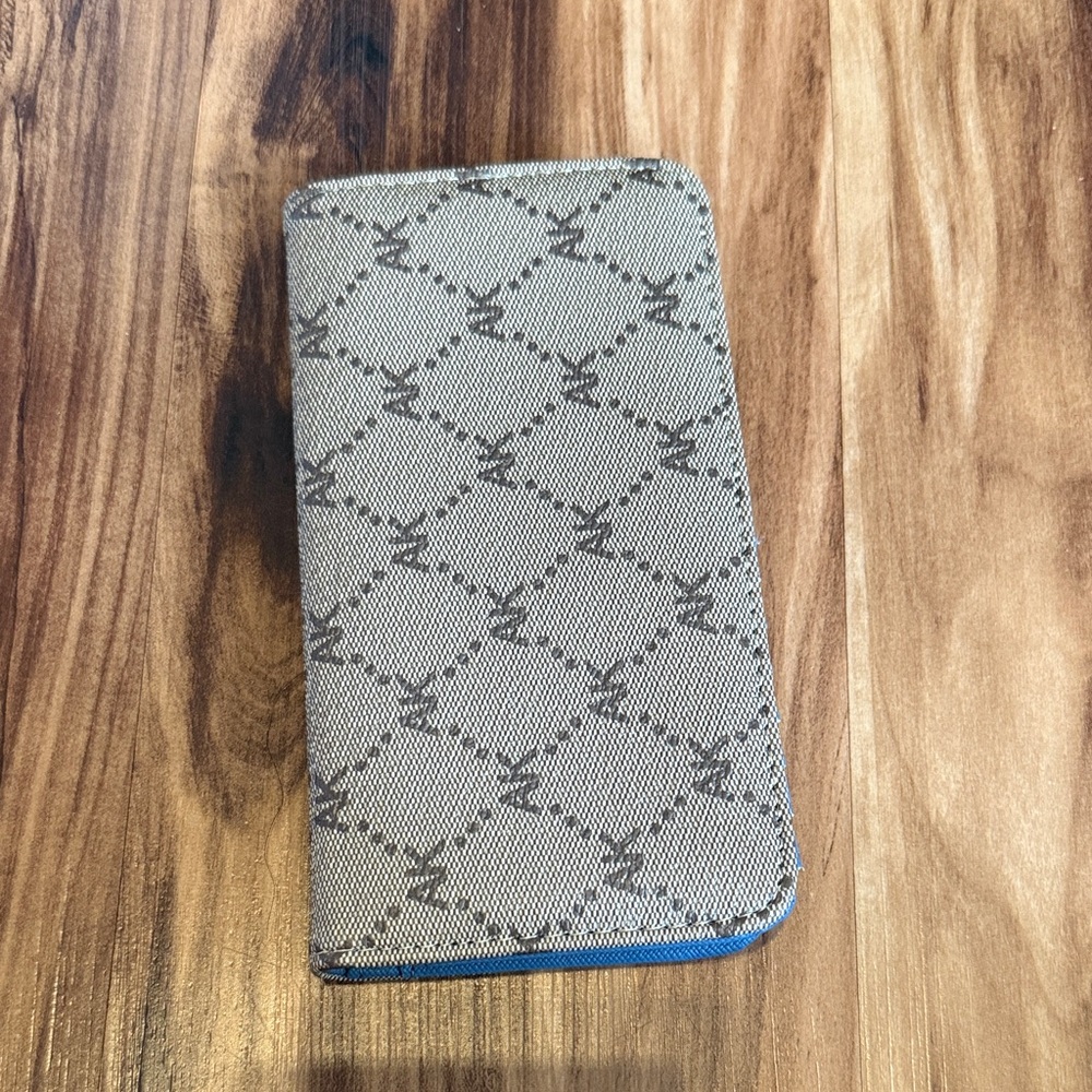 Anne Klein Wallet 🤎🦁 - Picture 3 of 8